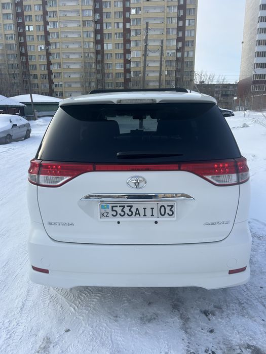 Продам Toyota Estima 2010 год