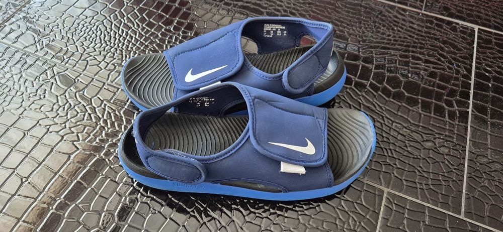 Сандали Nike номер 38.5