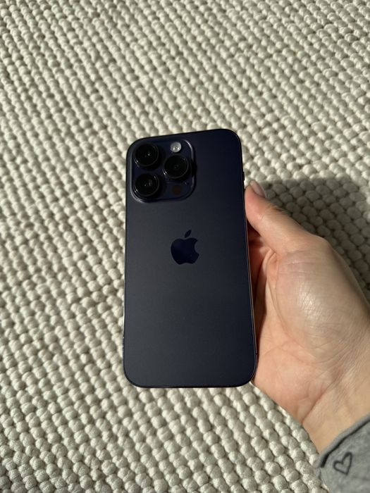 Продам айфон 14 про