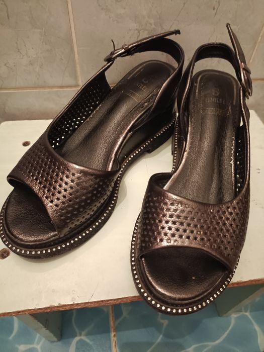 Продам лёгкие басоножки.