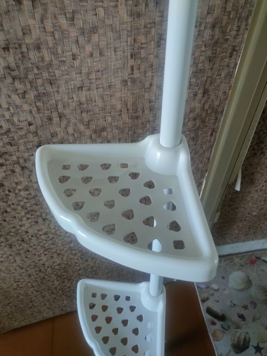 Полка в ванную комнату