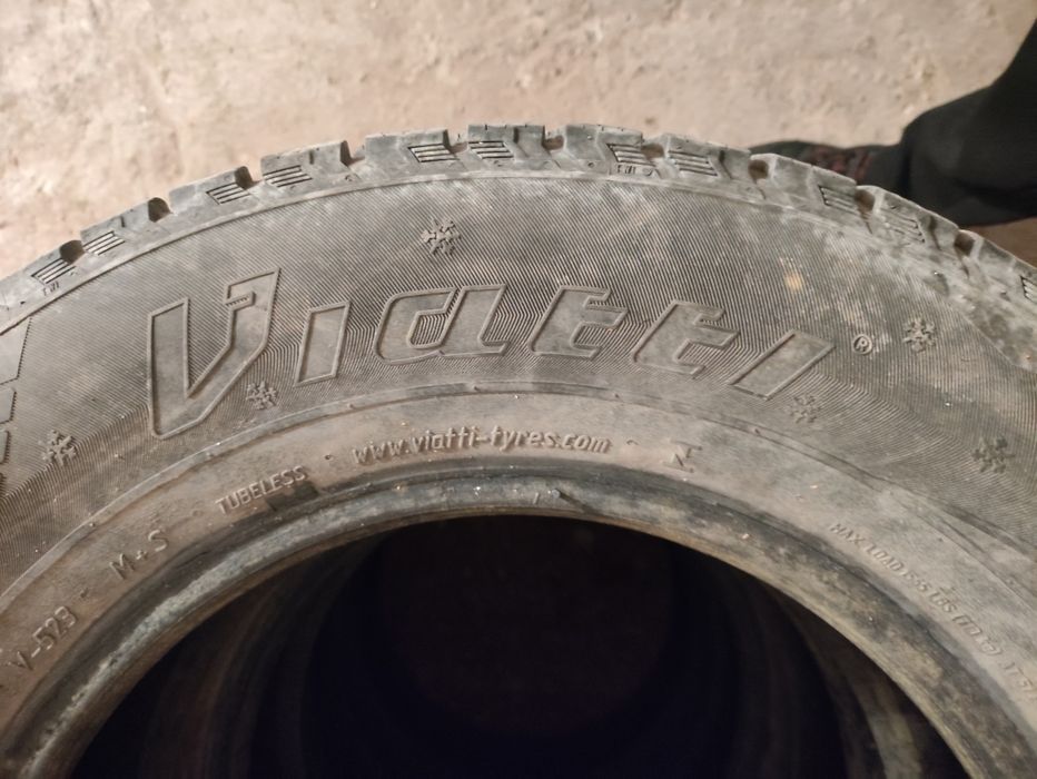 Продам шины 205-70 на 15