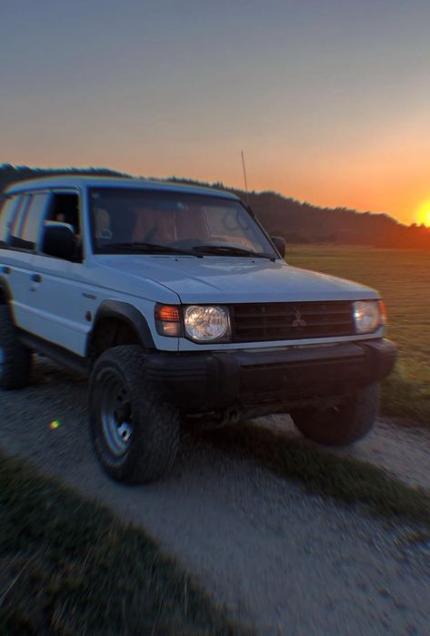 Mitsubishi Pajero 2.5