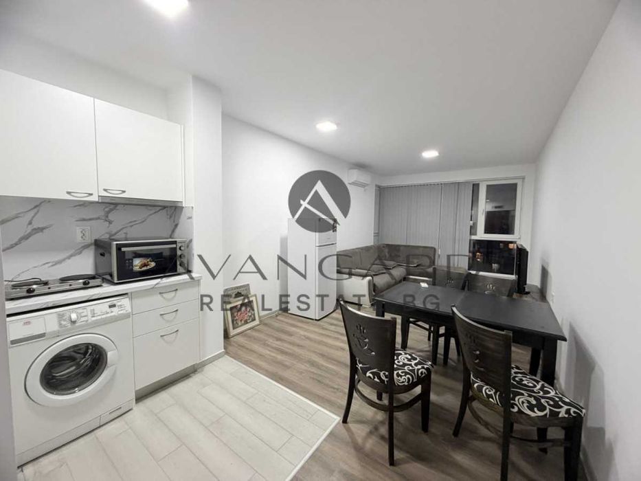 Продава се Двустаен апартамент в Пловдив, Център - 67 кв.м за 914 €/кв.м - Снимка #1