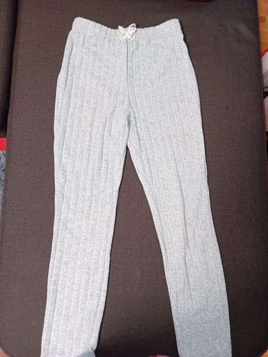 Vând pantaloni dama