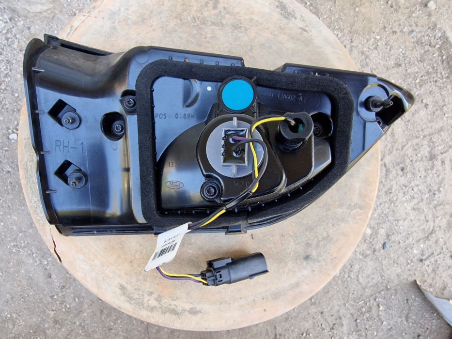 Ford KUGA 2020 десен стоп