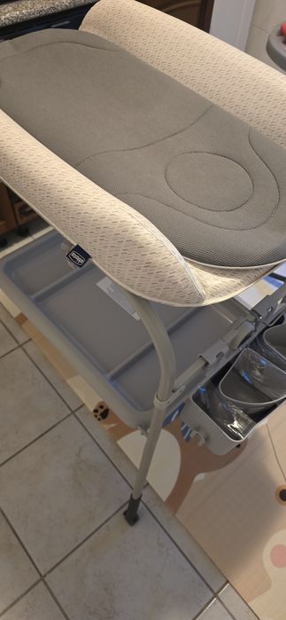 Masa de infasat + cadita  chicco 2 in 1