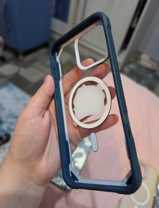 Чехлы на iPhone 16 pro max