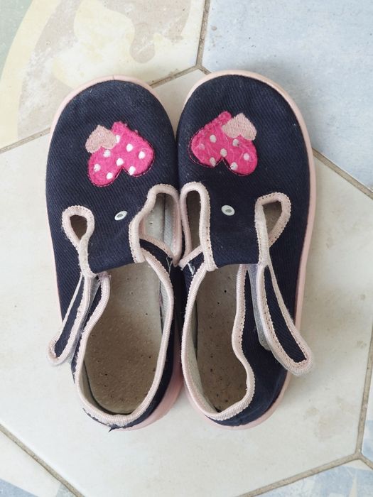 Пантофи за момиче 27 номер