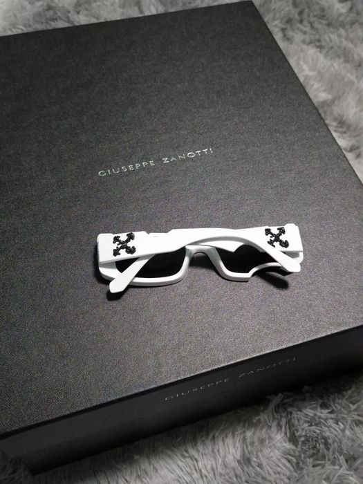 Ochelari de soare Off White Cady albi