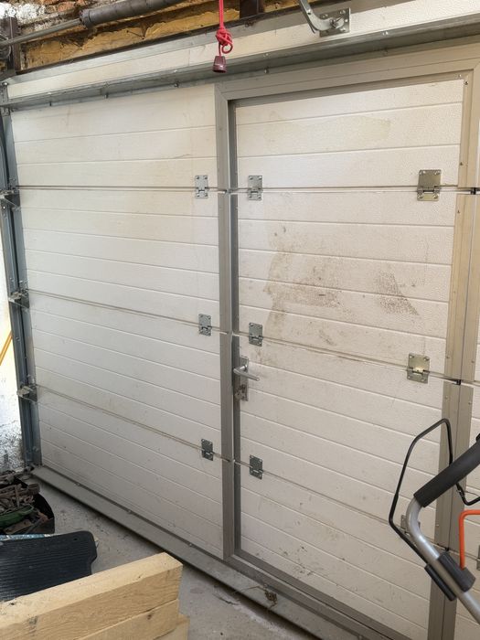 Poarta garaj automata