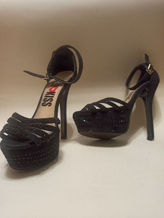 Туфельки со стразами