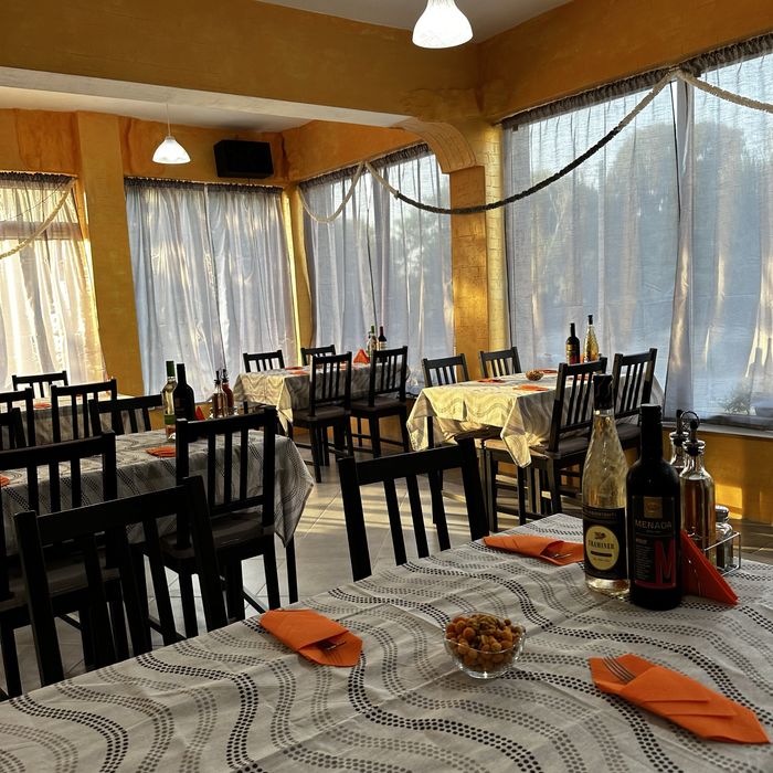 Дава се под наем Заведение в с. Добрина, Област Варна - 569 кв.м за 153 € - Снимка #11