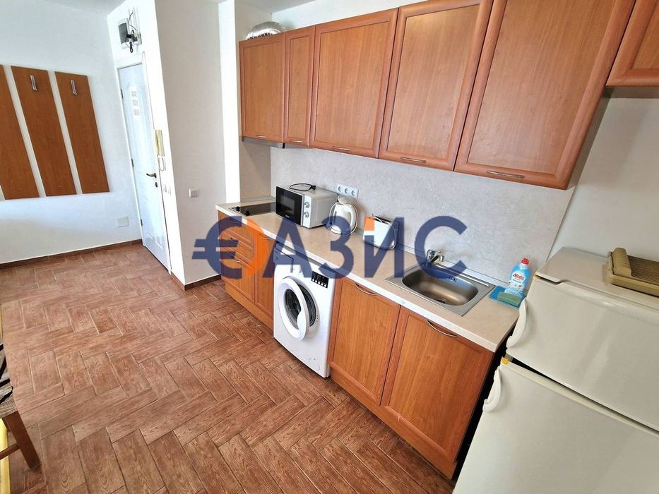 Продава се Двустаен апартамент в Свети Влас - 71 кв.м за 1296 €/кв.м - Снимка #9