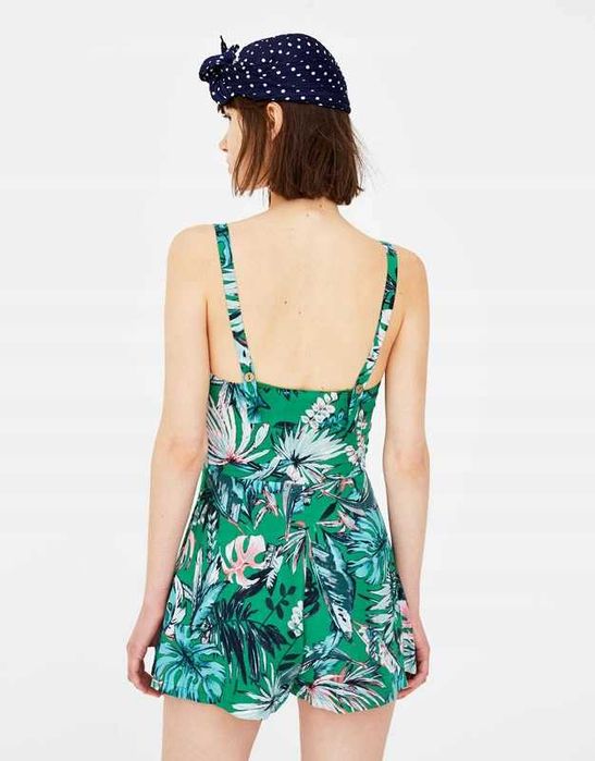 Rochita Pull&Bear noua cu eticheta