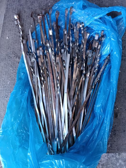 Продаётся шампуры в количестве 200 штук