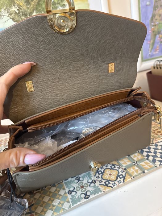 Стилна кафява мини чантичка