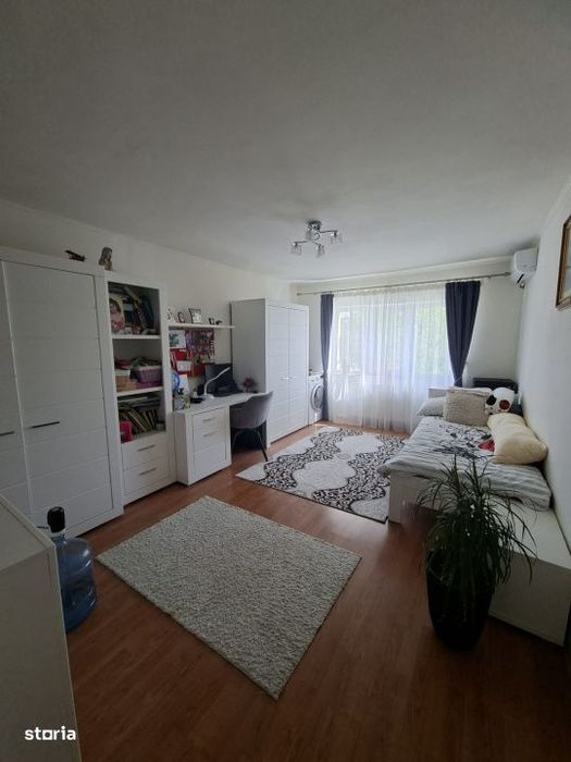 Apartament 2 camere, et. 2,  52 mp utili, zona Center Nemes