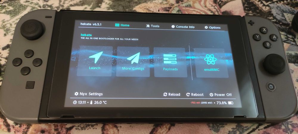 Nintendo Switch V2 modat + Accesorii + card de 512 GB Samsung Sonic