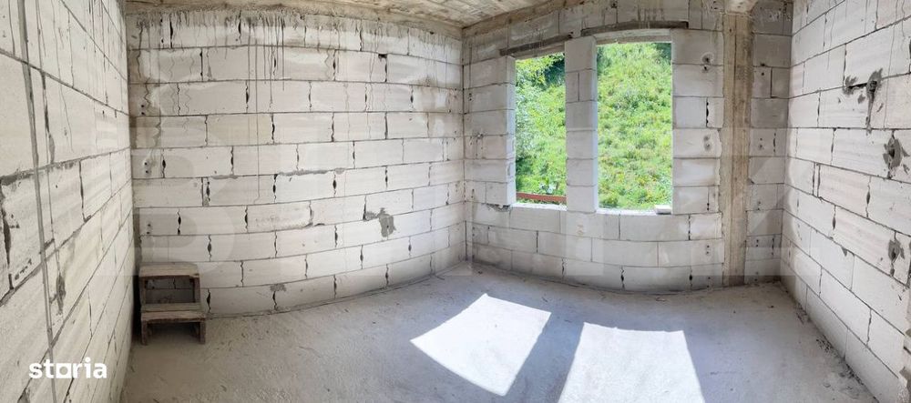 Cabana 5 camere, teren de 1000 mp, Valea Ierii