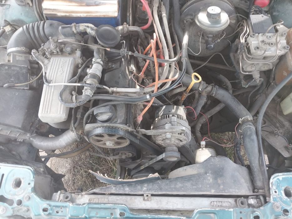 Продаю хорошую Ауди 80