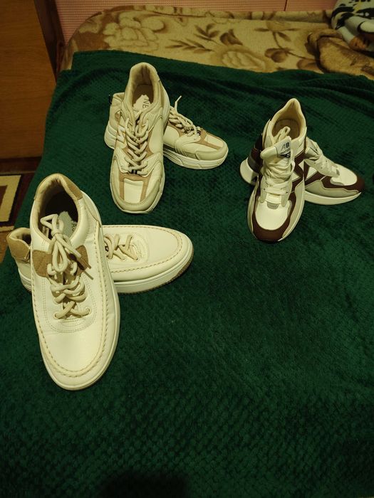 Кроссовки для женщин и мужчин