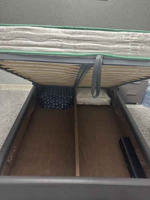 Продам кровать  Б/у