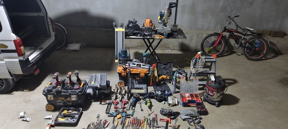 Профессиональный инструмент для установки двери и мебель