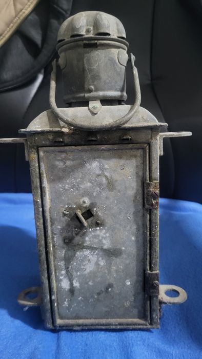 Lampa navala de catarg sec XX