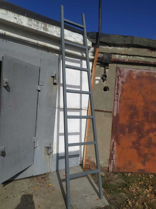 Лестница металлическая