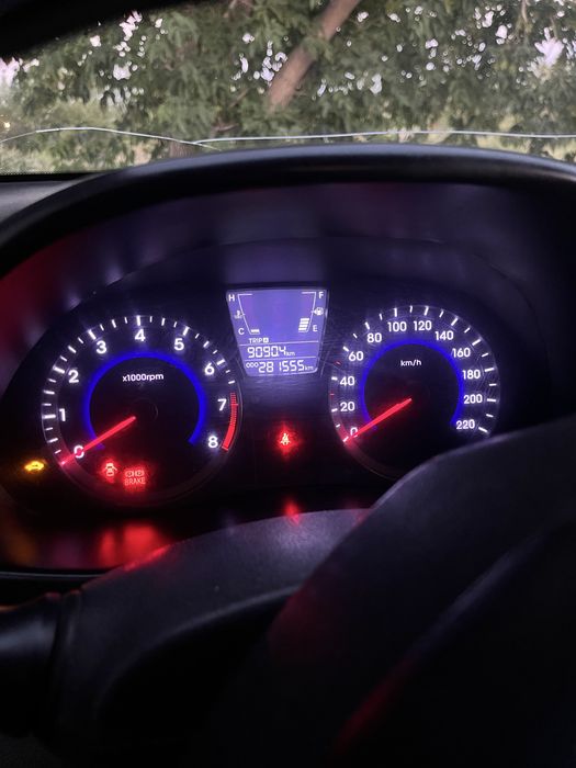 Продам машину hyundai accent