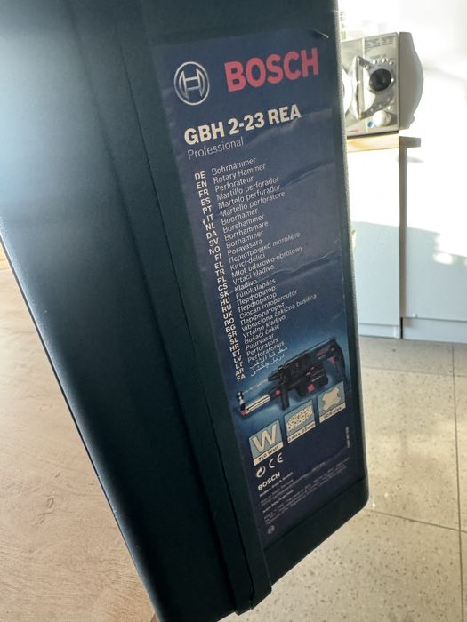 Перфоратор Bosch GBH 2-23 REA Professional с пылеуловителем
