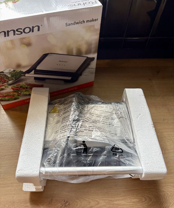 Sandwich Maker / Grill Rohnson R2114 – 850 W – aproape nou