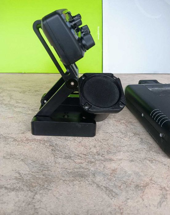 Продавам любителска радиостанция Icom IC-2730E