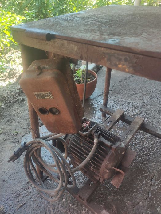 Циркуляр трифазен