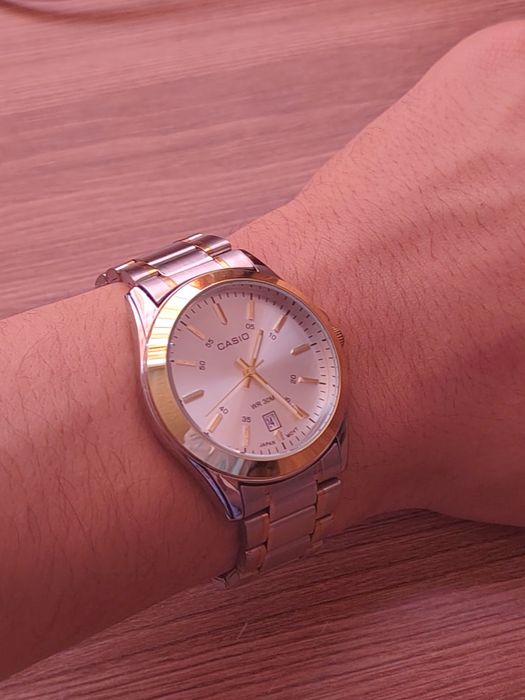 Продам часы casio