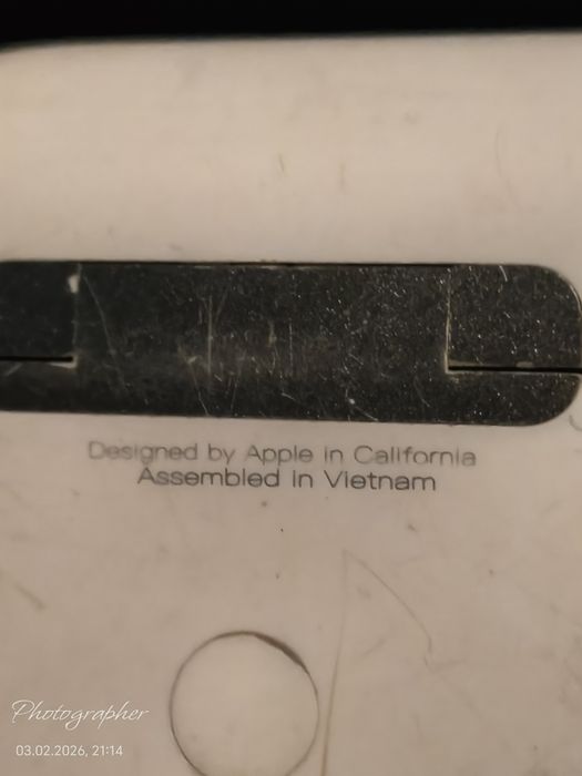 Продам наушники от Айфон