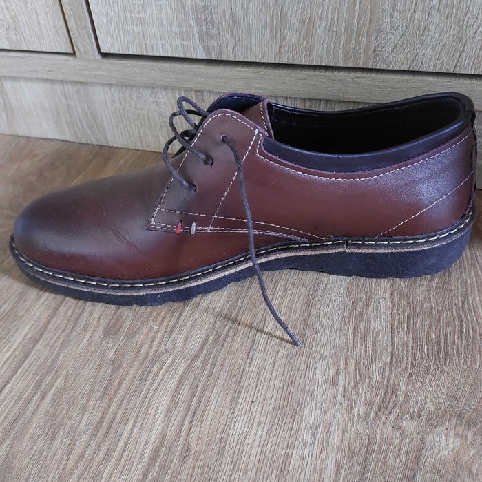 Vand pantofi barbati