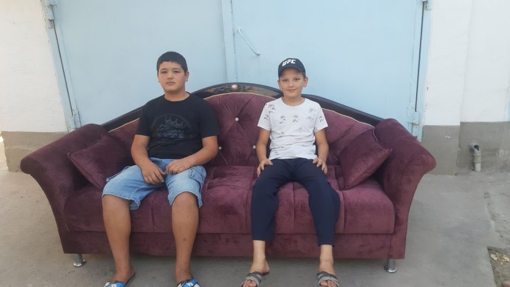 Buyurtma asosida mebel yasab beramiz va eski medallarni ta'minlaymiz