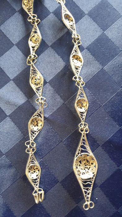 Ефектно филигранно коланче