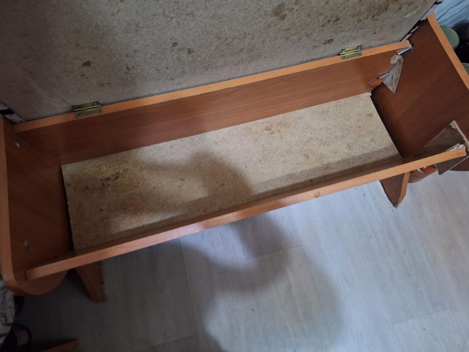 Продам кухоный угловой диван