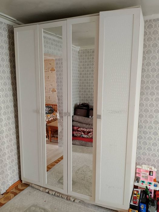 Продам спальный гарнитур