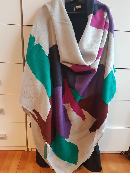 Уникални Дамски шалове