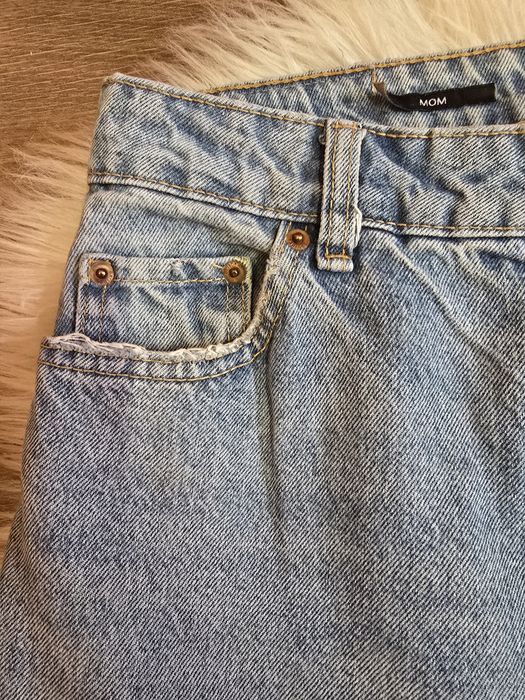 Bershka MOM fit дънки