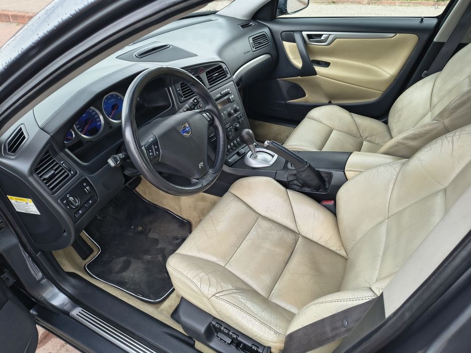 Volvo S60R  AWD  300hp