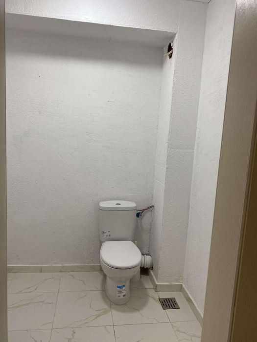 Дава се под наем Четиристаен апартамент в Варна, Бриз - 165 кв.м за 1300 € - Снимка #12