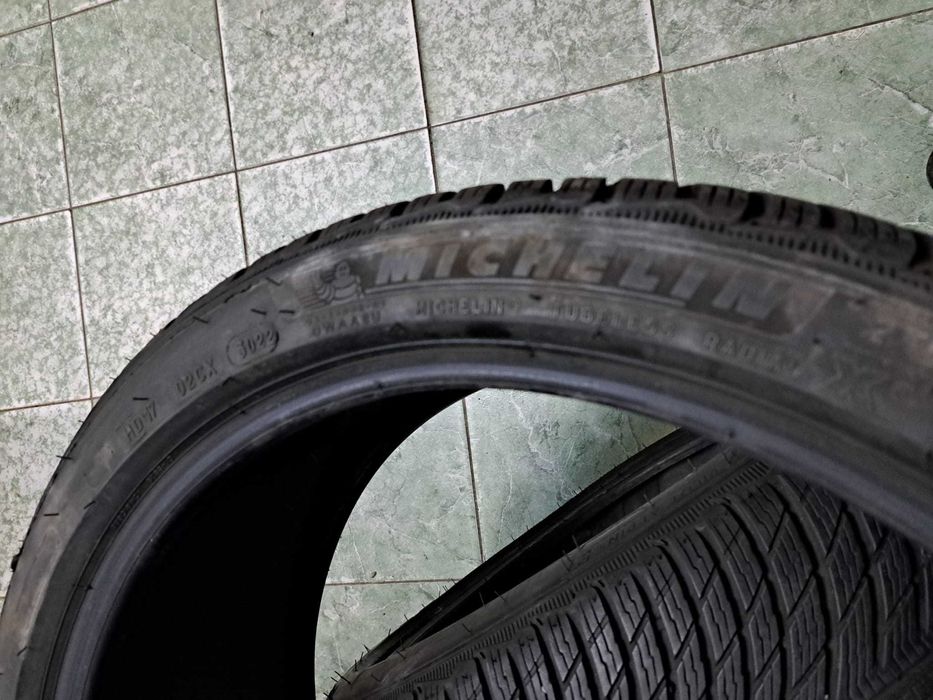 2 anvelope 235/35 R19 Michelin