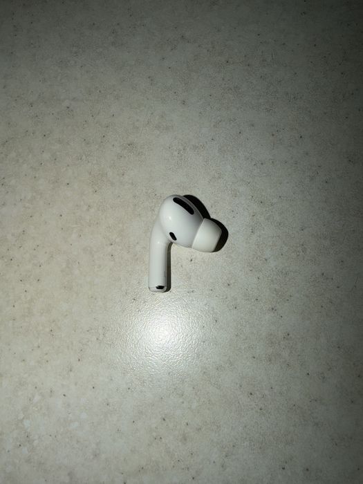 AirPods Pro белые