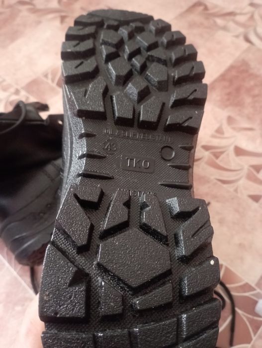 Продам берцы зимние новые