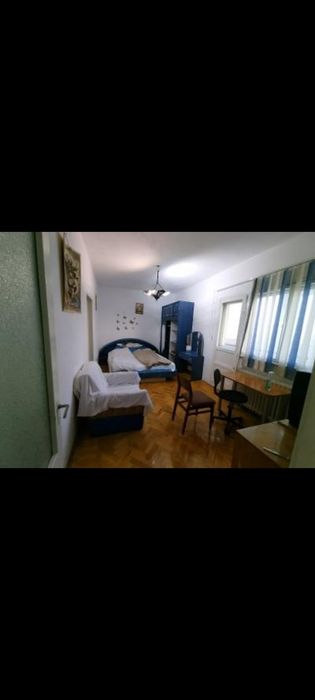 Închiriez/vând garsonieră dublă zona Cina